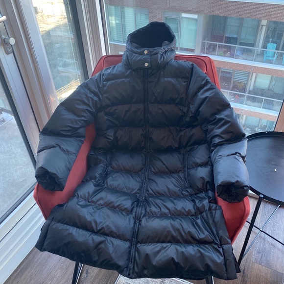 Black Puffer Parka - Like New - Picture 1 of 1